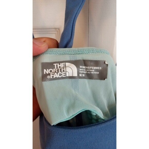 The North Face blue textured cross back lined inner active tank - Picture 3 of 6